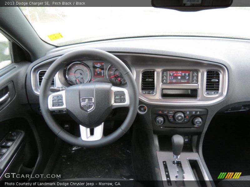 Pitch Black / Black 2013 Dodge Charger SE