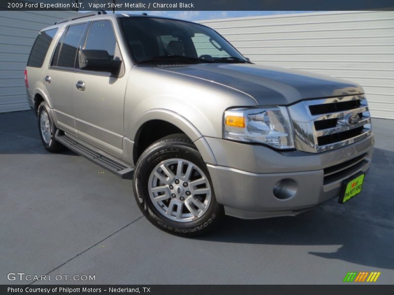 Vapor Silver Metallic / Charcoal Black 2009 Ford Expedition XLT