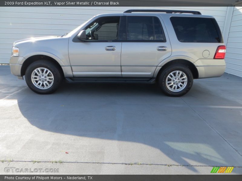 Vapor Silver Metallic / Charcoal Black 2009 Ford Expedition XLT