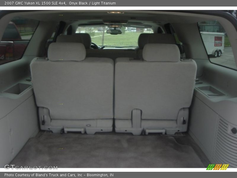 Onyx Black / Light Titanium 2007 GMC Yukon XL 1500 SLE 4x4
