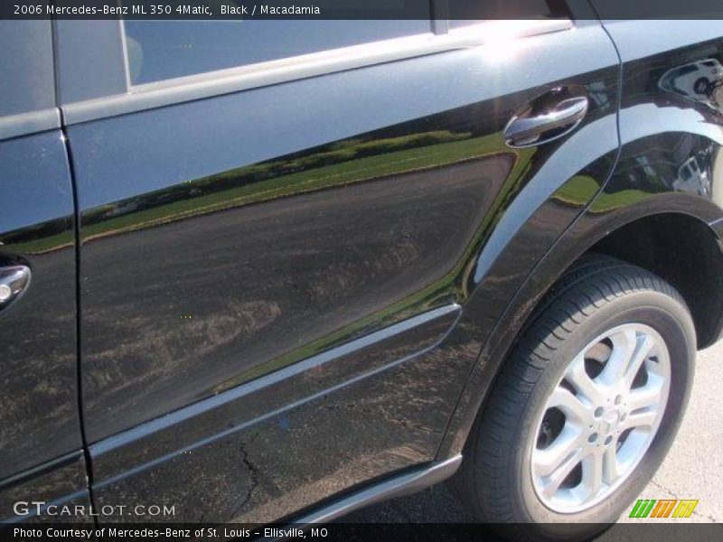 Black / Macadamia 2006 Mercedes-Benz ML 350 4Matic