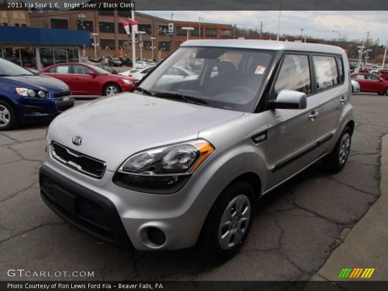 Bright Silver / Black Cloth 2013 Kia Soul 1.6