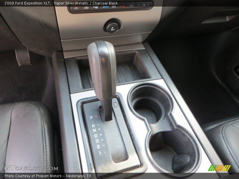 Vapor Silver Metallic / Charcoal Black 2009 Ford Expedition XLT
