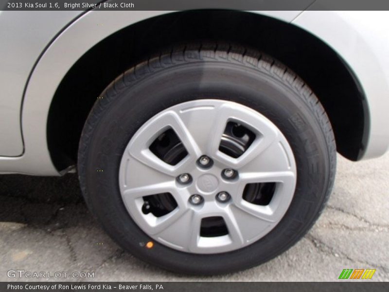 Bright Silver / Black Cloth 2013 Kia Soul 1.6