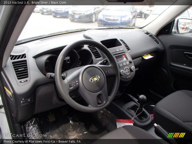 Bright Silver / Black Cloth 2013 Kia Soul 1.6