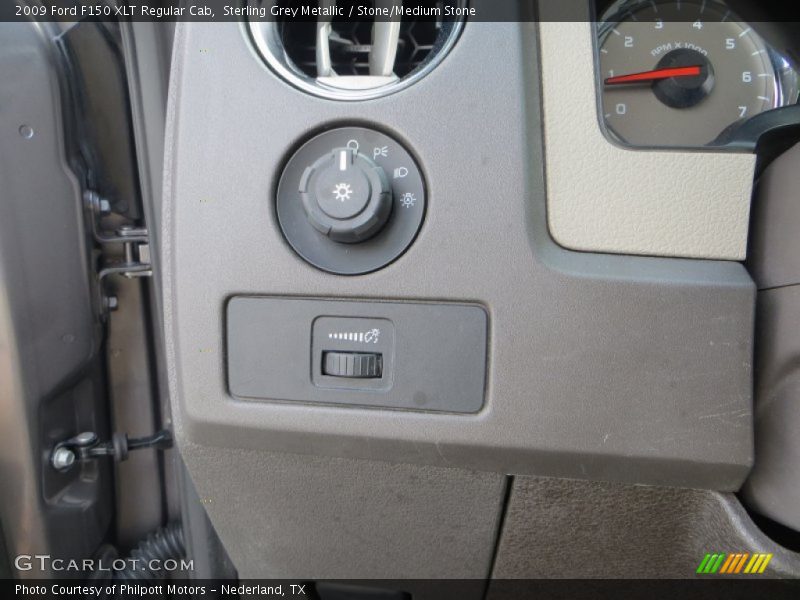 Sterling Grey Metallic / Stone/Medium Stone 2009 Ford F150 XLT Regular Cab