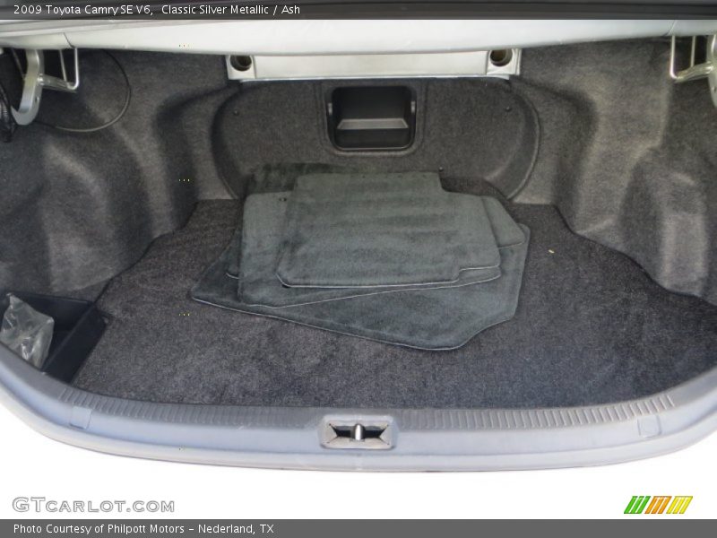 Classic Silver Metallic / Ash 2009 Toyota Camry SE V6