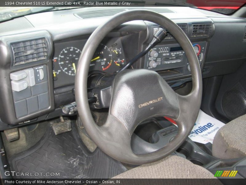  1994 S10 LS Extended Cab 4x4 Steering Wheel