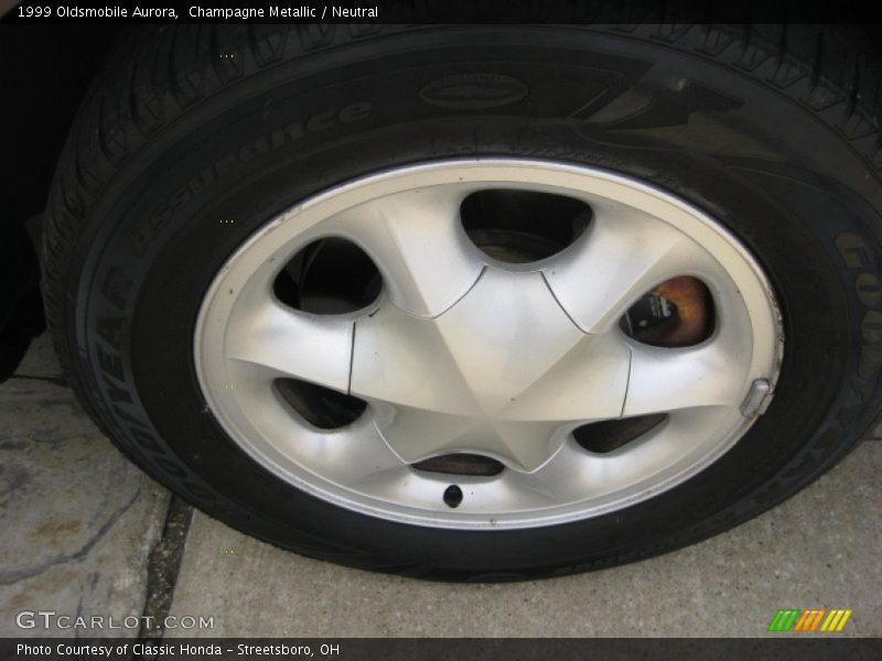 Champagne Metallic / Neutral 1999 Oldsmobile Aurora