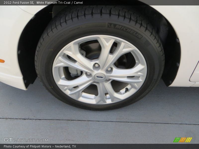 White Platinum Tri-Coat / Camel 2012 Ford Fusion SE