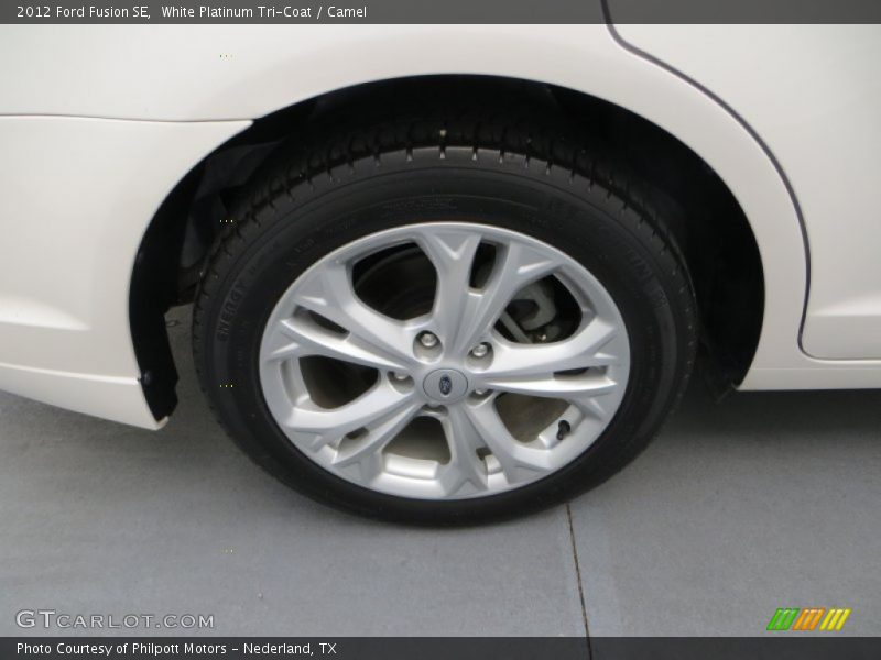 White Platinum Tri-Coat / Camel 2012 Ford Fusion SE