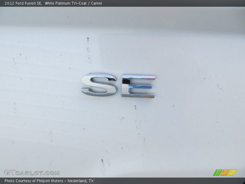 White Platinum Tri-Coat / Camel 2012 Ford Fusion SE