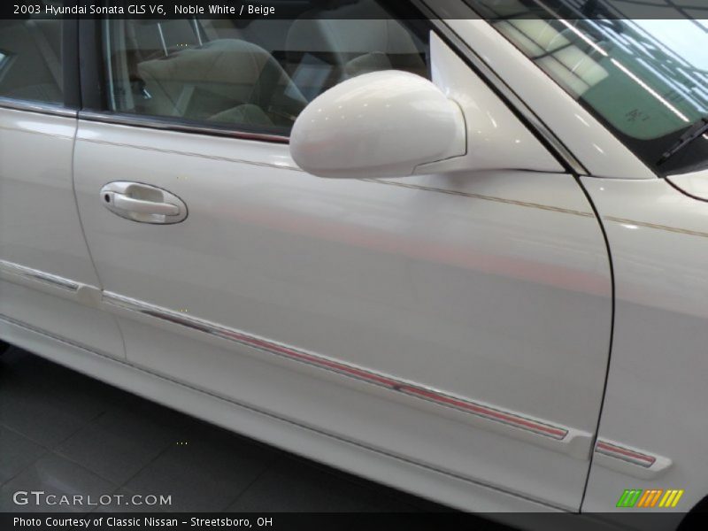 Noble White / Beige 2003 Hyundai Sonata GLS V6