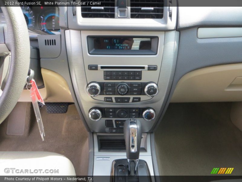 White Platinum Tri-Coat / Camel 2012 Ford Fusion SE