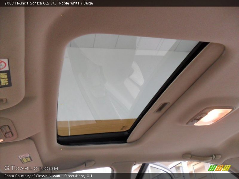 Noble White / Beige 2003 Hyundai Sonata GLS V6