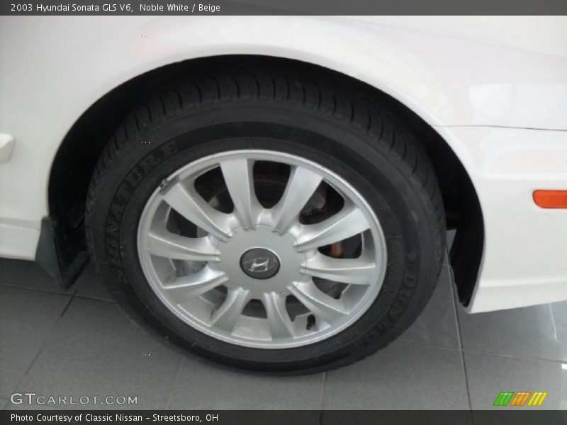 Noble White / Beige 2003 Hyundai Sonata GLS V6
