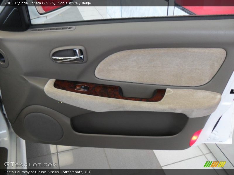 Noble White / Beige 2003 Hyundai Sonata GLS V6