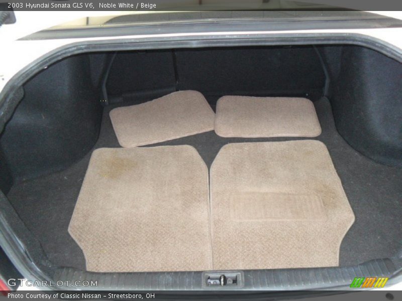 Noble White / Beige 2003 Hyundai Sonata GLS V6