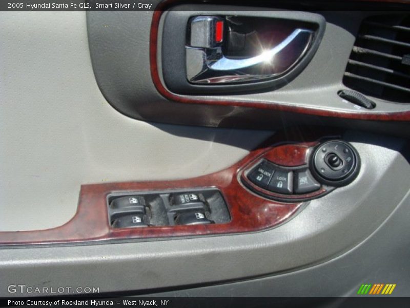 Smart Silver / Gray 2005 Hyundai Santa Fe GLS