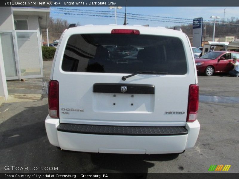 Bright White / Dark Slate Gray 2011 Dodge Nitro Heat 4.0 4x4