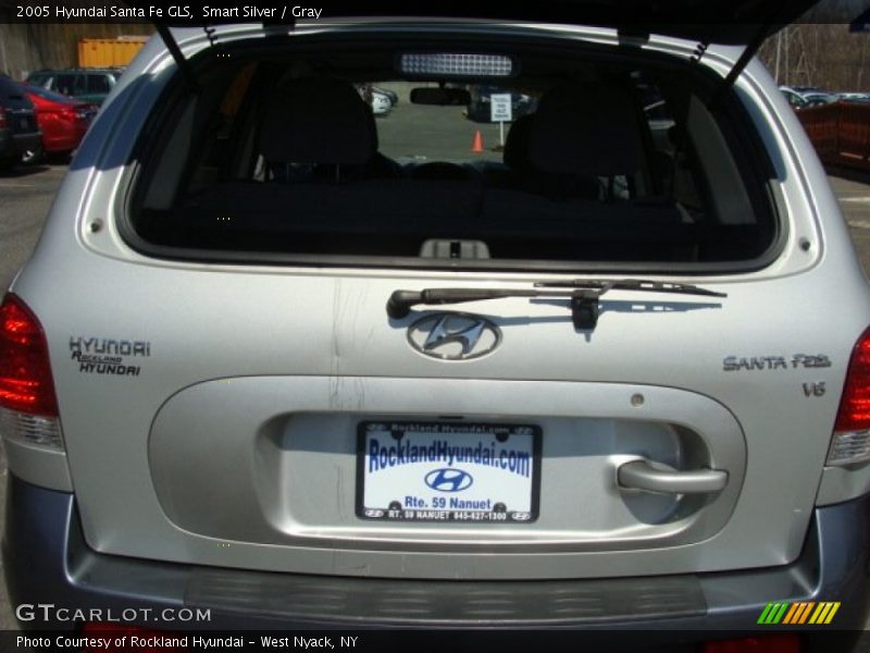 Smart Silver / Gray 2005 Hyundai Santa Fe GLS