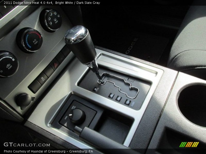 Bright White / Dark Slate Gray 2011 Dodge Nitro Heat 4.0 4x4