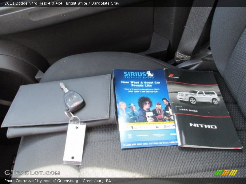 Bright White / Dark Slate Gray 2011 Dodge Nitro Heat 4.0 4x4