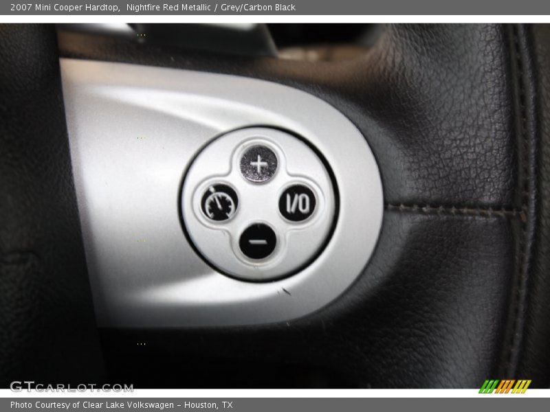 Controls of 2007 Cooper Hardtop