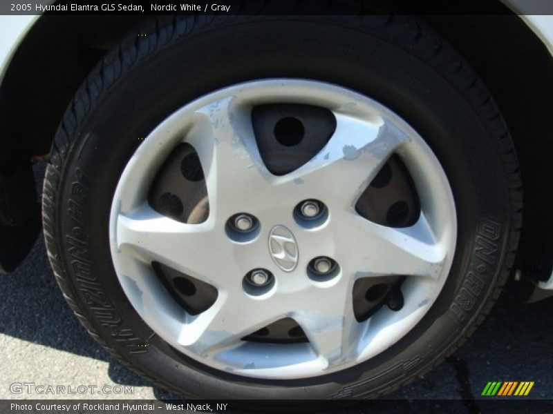 Nordic White / Gray 2005 Hyundai Elantra GLS Sedan