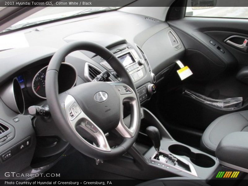 Cotton White / Black 2013 Hyundai Tucson GLS
