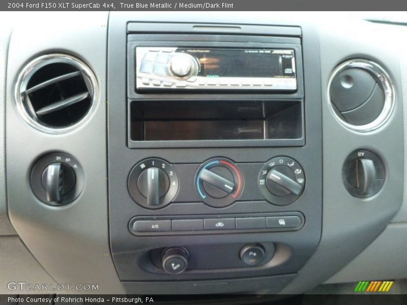 True Blue Metallic / Medium/Dark Flint 2004 Ford F150 XLT SuperCab 4x4