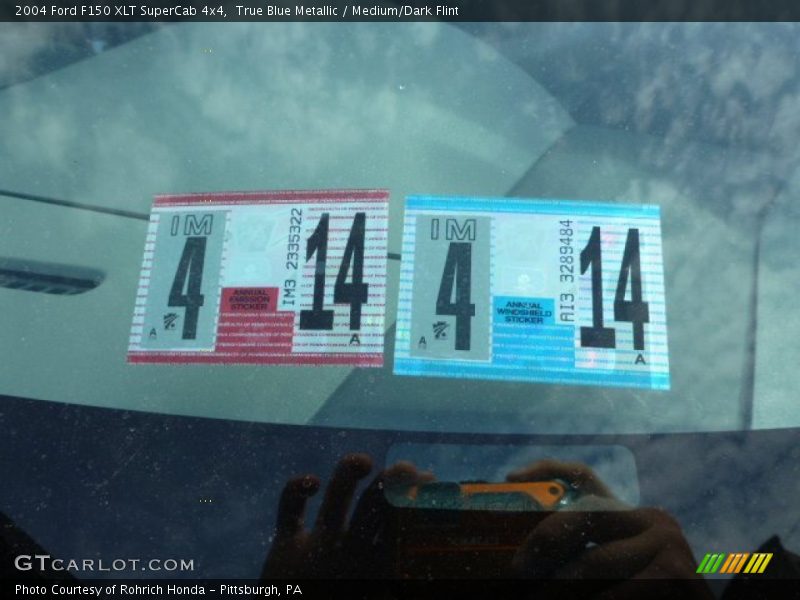 True Blue Metallic / Medium/Dark Flint 2004 Ford F150 XLT SuperCab 4x4