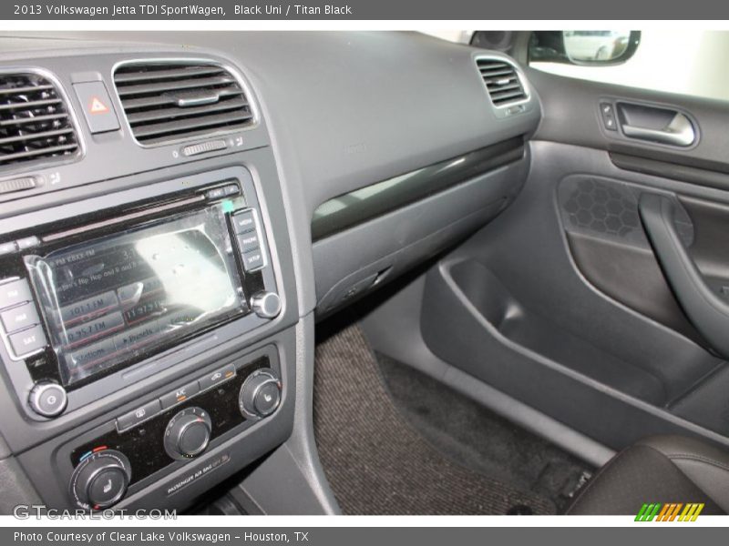 Black Uni / Titan Black 2013 Volkswagen Jetta TDI SportWagen