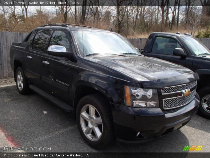 Black / Ebony 2011 Chevrolet Avalanche LS 4x4