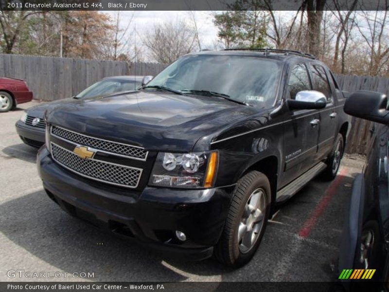 Black / Ebony 2011 Chevrolet Avalanche LS 4x4