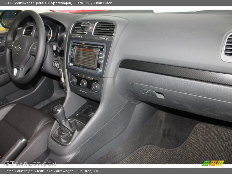 Black Uni / Titan Black 2013 Volkswagen Jetta TDI SportWagen