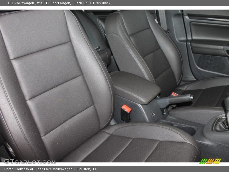 Black Uni / Titan Black 2013 Volkswagen Jetta TDI SportWagen