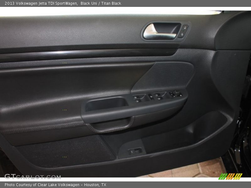 Black Uni / Titan Black 2013 Volkswagen Jetta TDI SportWagen