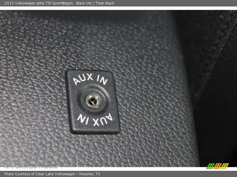 Black Uni / Titan Black 2013 Volkswagen Jetta TDI SportWagen