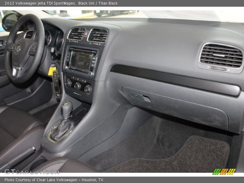Black Uni / Titan Black 2013 Volkswagen Jetta TDI SportWagen
