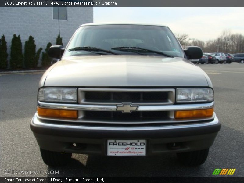Light Pewter Metallic / Graphite 2001 Chevrolet Blazer LT 4x4