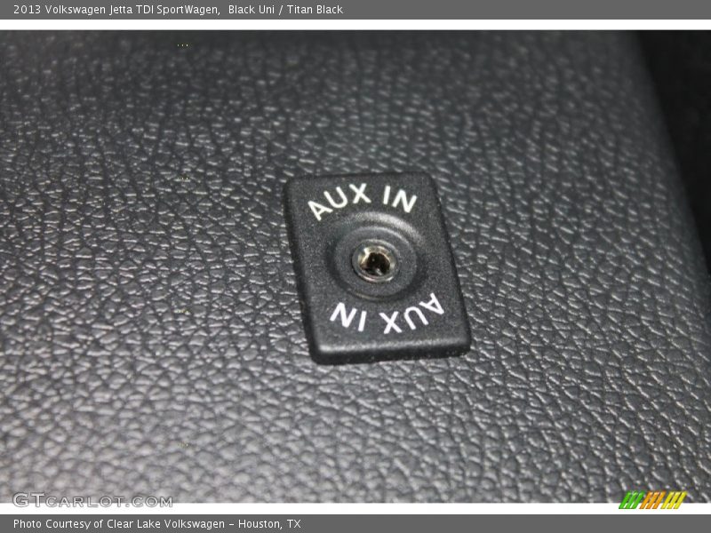 Black Uni / Titan Black 2013 Volkswagen Jetta TDI SportWagen