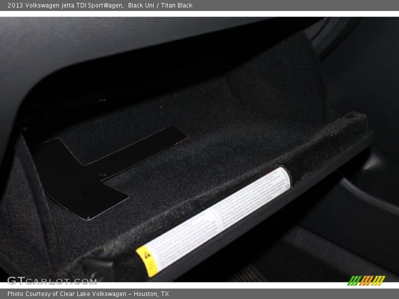 Black Uni / Titan Black 2013 Volkswagen Jetta TDI SportWagen