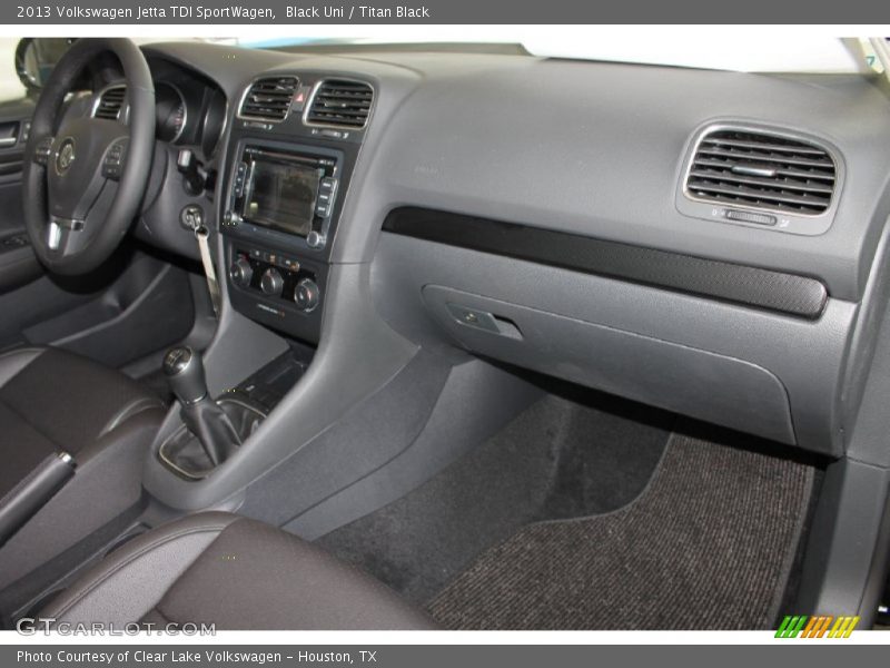 Black Uni / Titan Black 2013 Volkswagen Jetta TDI SportWagen