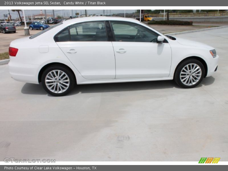 Candy White / Titan Black 2013 Volkswagen Jetta SEL Sedan