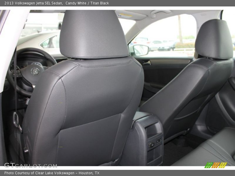 Candy White / Titan Black 2013 Volkswagen Jetta SEL Sedan
