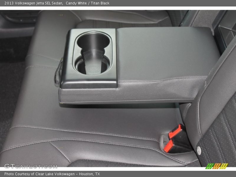 Candy White / Titan Black 2013 Volkswagen Jetta SEL Sedan