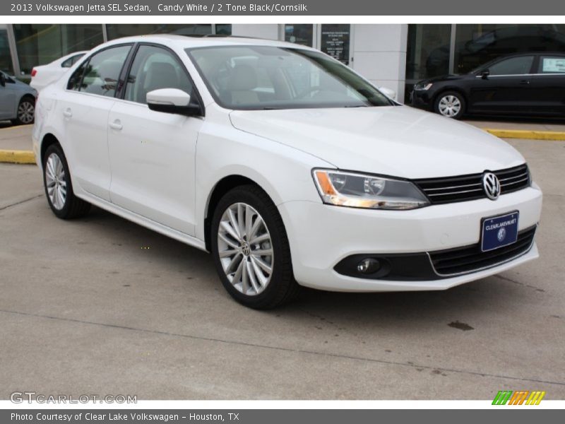 Candy White / 2 Tone Black/Cornsilk 2013 Volkswagen Jetta SEL Sedan