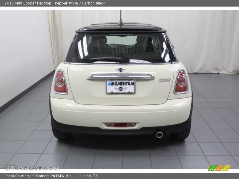 Pepper White / Carbon Black 2013 Mini Cooper Hardtop