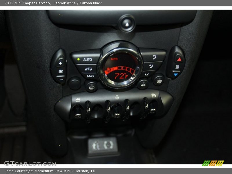 Pepper White / Carbon Black 2013 Mini Cooper Hardtop